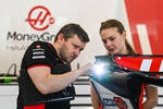 Foto zur News: Haas-Mechaniker