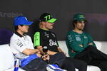 Foto zur News: Yuki Tsunoda (Racing Bulls), Valtteri Bottas (Sauber) und Lance Stroll (Aston Martin)