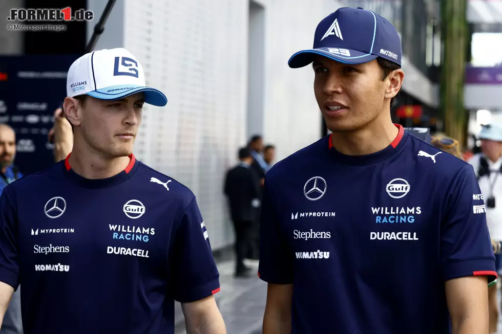 Foto zur News: Alexander Albon (Williams) und Logan Sargeant (Williams)