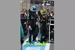 Foto zur News: George Russell (Mercedes) und Lewis Hamilton (Mercedes)