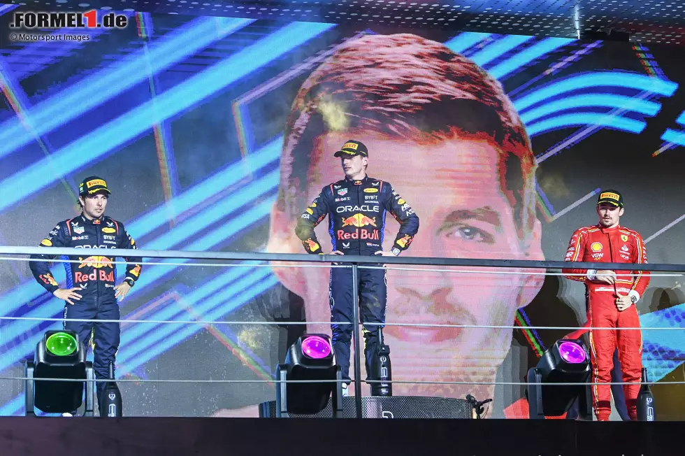 Foto zur News: Sergio Perez (Red Bull), Max Verstappen (Red Bull) und Charles Leclerc (Ferrari)