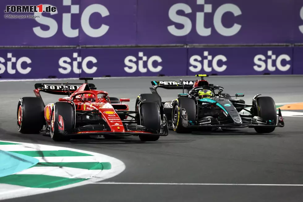 Foto zur News: Charles Leclerc (Ferrari) und Lewis Hamilton (Mercedes)