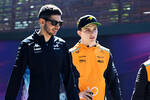 Foto zur News: Esteban Ocon (Alpine) und Oscar Piastri (McLaren)