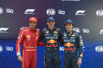 Foto zur News: Carlos Sainz (Ferrari), Max Verstappen (Red Bull) und Sergio Perez (Red Bull)