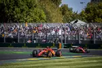 Foto zur News: Carlos Sainz (Ferrari) und Charles Leclerc (Ferrari)