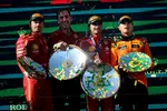 Foto zur News: Charles Leclerc (Ferrari), Carlos Sainz (Ferrari) und Lando Norris (McLaren)