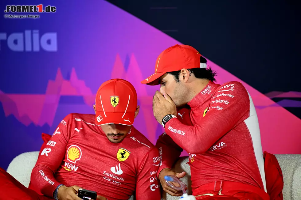 Foto zur News: Charles Leclerc (Ferrari) und Carlos Sainz (Ferrari)