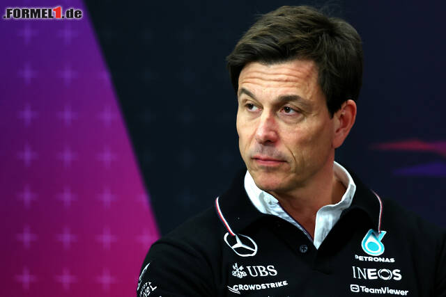 Foto zur News: Formel-1-Liveticker: Harte Arbeit soll Alonso-Verbleib bei Aston Martin sichern