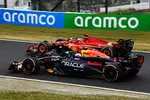 Foto zur News: Charles Leclerc (Ferrari) und Max Verstappen (Red Bull)