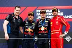 Foto zur News: Sergio Perez (Red Bull), Max Verstappen (Red Bull) und Carlos Sainz (Ferrari)