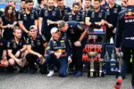 Foto zur News: Max Verstappen (Red Bull) und Christian Horner