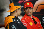 Foto zur News: Lando Norris (McLaren) und Charles Leclerc (Ferrari)