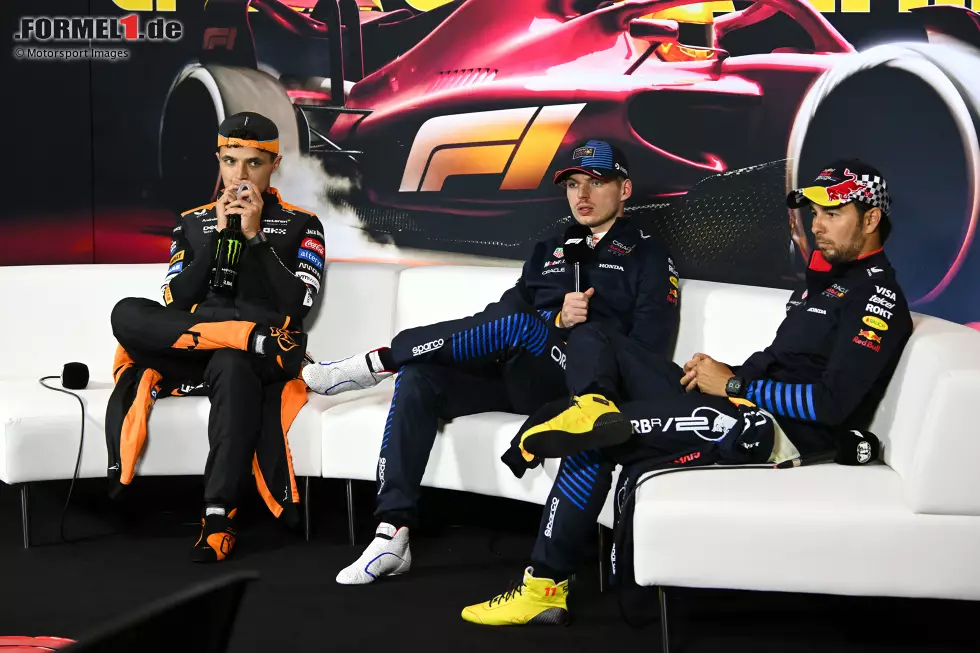 Foto zur News: Lando Norris (McLaren), Max Verstappen (Red Bull) und Sergio Perez (Red Bull)