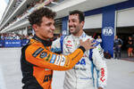 Foto zur News: Lando Norris (McLaren) und Daniel Ricciardo (Racing Bulls)