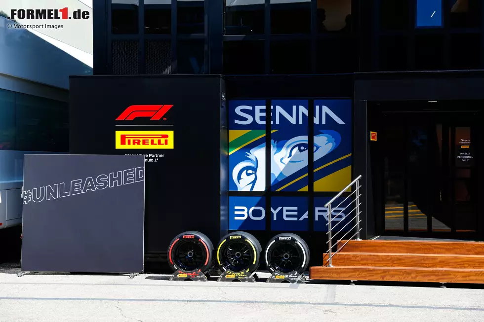 Foto zur News: Senna-Tribute bei Pirelli
