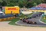 Foto zur News: Lando Norris (McLaren), Charles Leclerc (Ferrari) und Carlos Sainz (Ferrari)