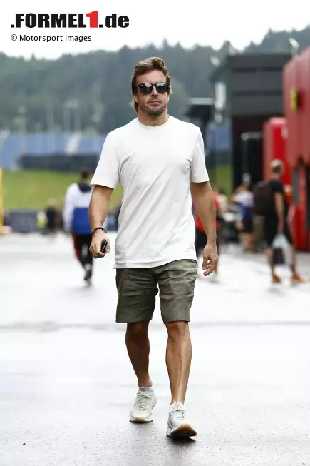 Foto zur News: Fernando Alonso (Aston Martin)