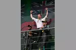 Foto zur News: Lewis Hamilton (Mercedes) und George Russell (Mercedes)