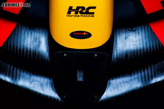 Foto zur News: Der neue Red Bull RB21 für die Saison 2025