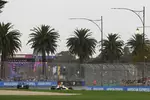 Foto zur News: Alexander Albon (Williams) und Isack Hadjar (Racing Bulls)