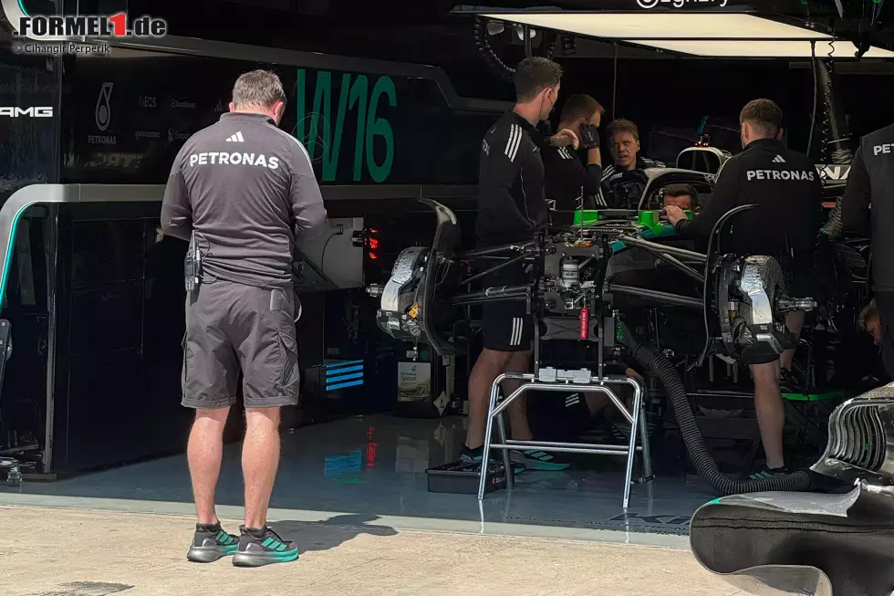 Foto zur News: Mercedes W16