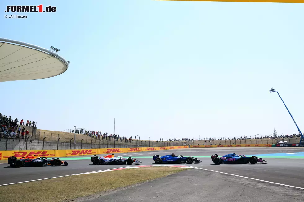 Foto zur News: Pierre Gasly (Alpine), Carlos Sainz (Williams) und Isack Hadjar (Racing Bulls)