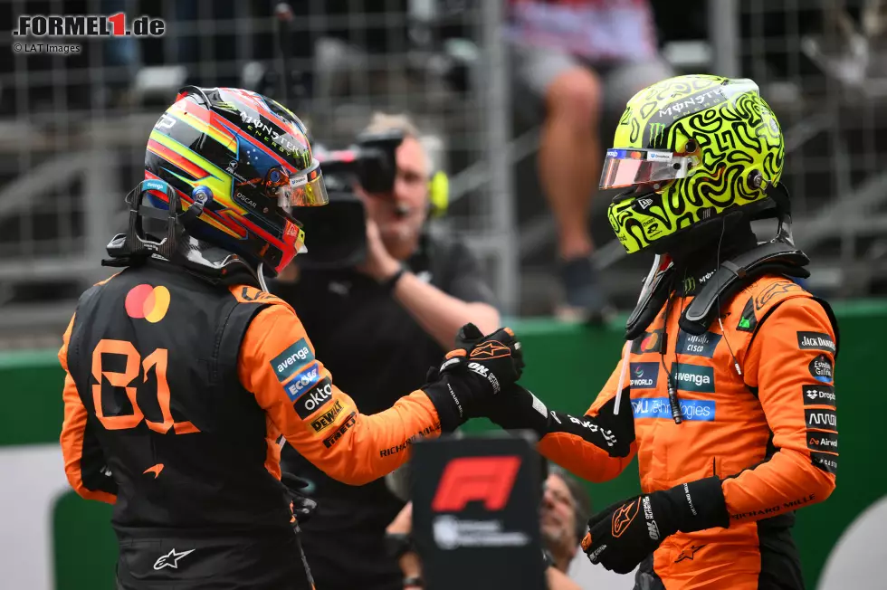 Foto zur News: Oscar Piastri (McLaren) und Lando Norris (McLaren)