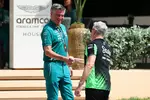 Foto zur News: Andy Stevenson (Aston Martin) mit Jonathan Wheatley (Sauber)