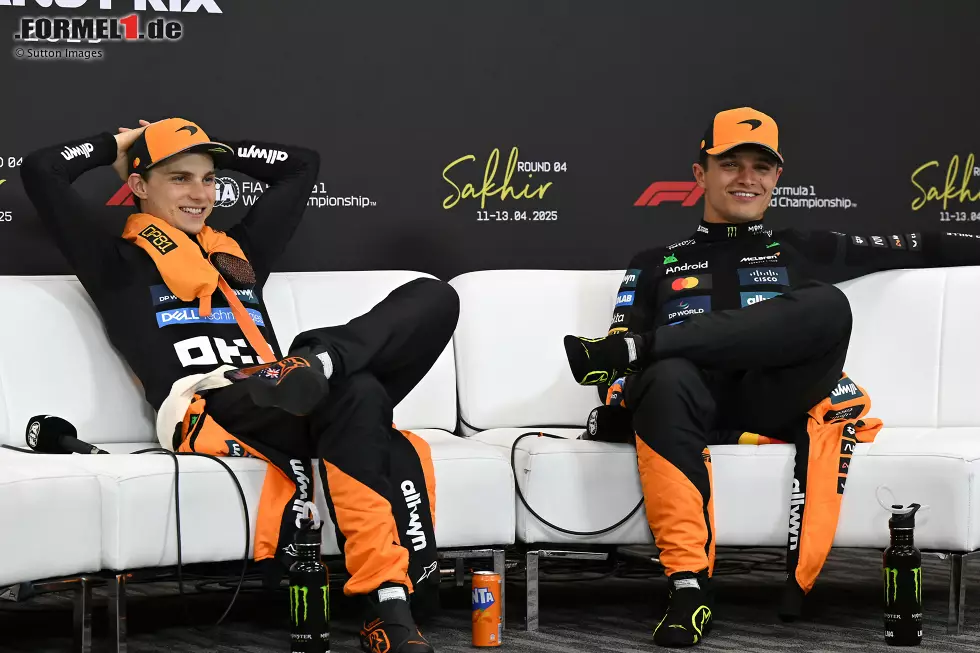 Foto zur News: Oscar Piastri (McLaren) und Lando Norris (McLaren)