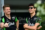 Foto zur News: Nico Hülkenberg (Sauber) und Gabriel Bortoleto (Sauber)