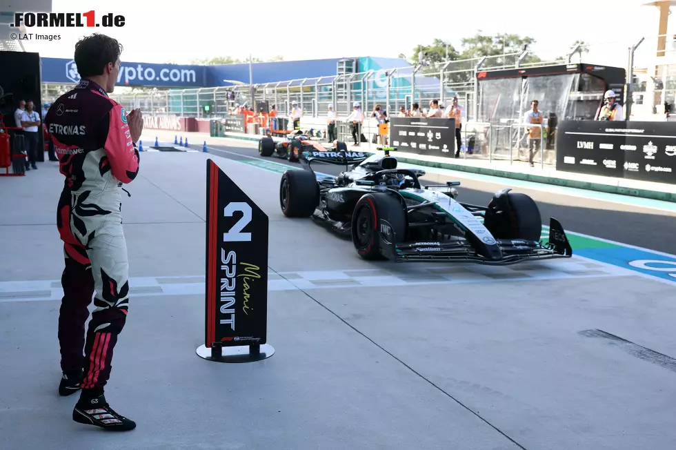 Foto zur News: Andrea Kimi Antonelli (Mercedes) und George Russell (Mercedes)