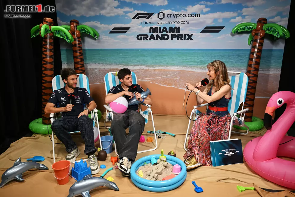 Foto zur News: Pierre Gasly (Alpine) und Jack Doohan (Alpine)