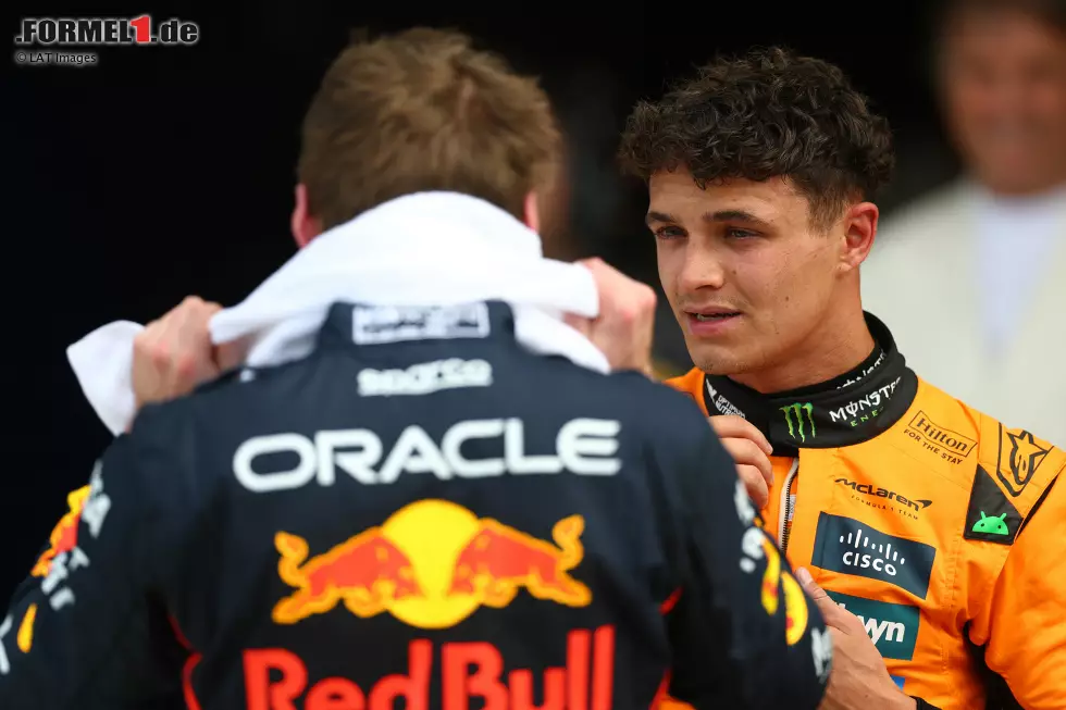 Foto zur News: Max Verstappen (Red Bull) und Lando Norris (McLaren)