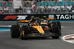 Foto zur News: Oscar Piastri (McLaren) und Lando Norris (McLaren)