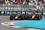 Foto zur News: Max Verstappen (Red Bull) und Lando Norris (McLaren)