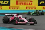 Foto zur News: Isack Hadjar (Racing Bulls) und Gabriel Bortoleto (Sauber)