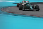 Foto zur News: Lance Stroll (Aston Martin) und Oliver Bearman (Haas)