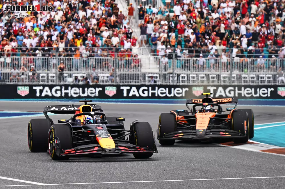 Foto zur News: Max Verstappen (Red Bull) und Lando Norris (McLaren)