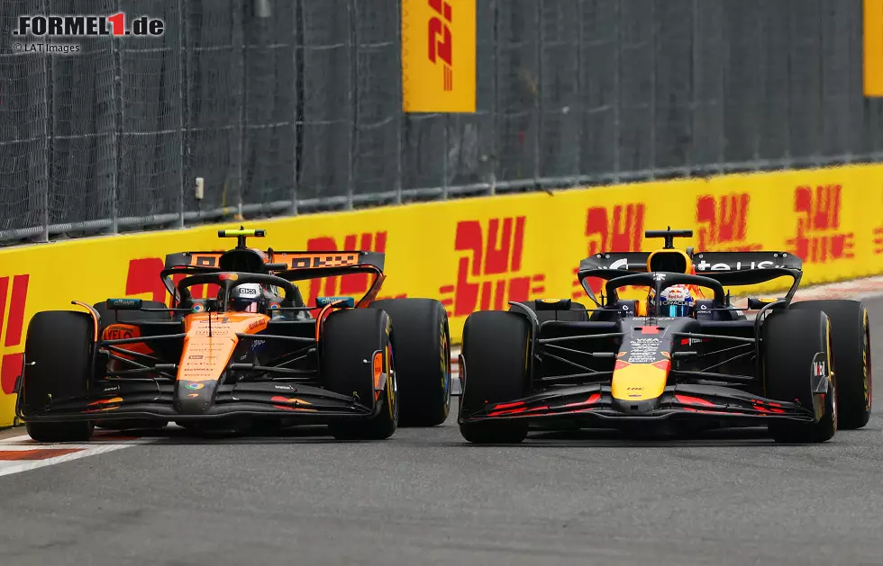 Foto zur News: Lando Norris (McLaren) und Max Verstappen (Red Bull)