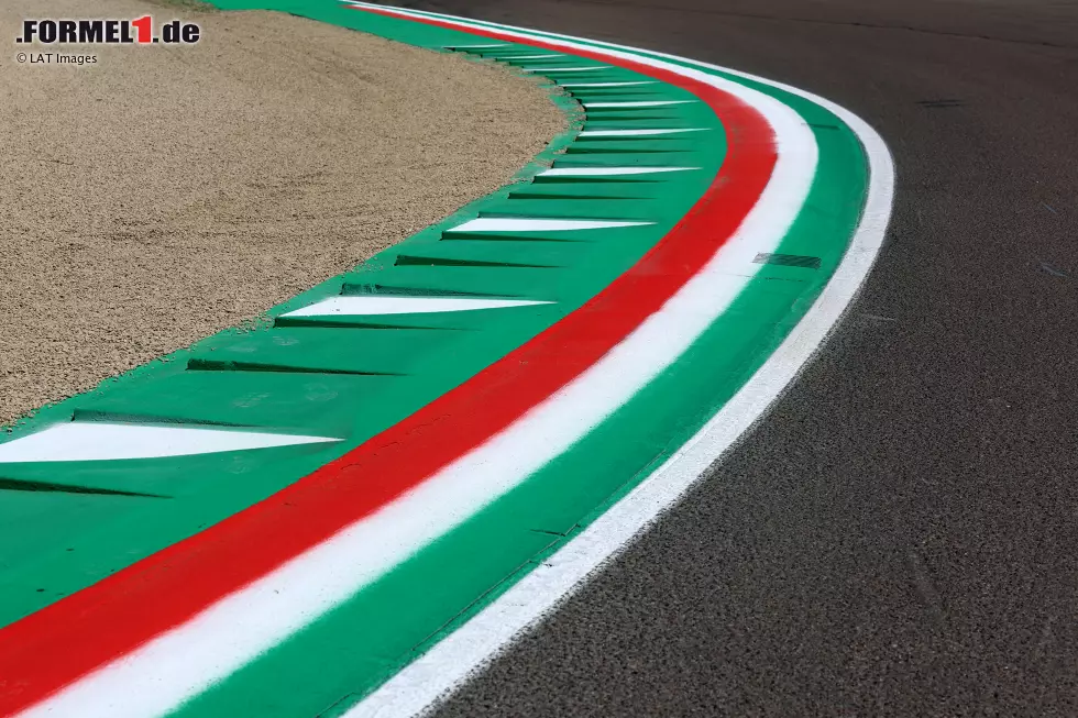 Foto zur News: Randsteine in Imola
