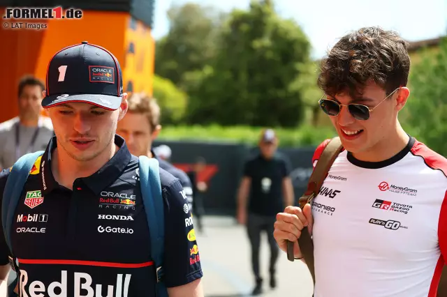 Foto zur News: Max Verstappen (Red Bull) und Oliver Bearman (Haas)