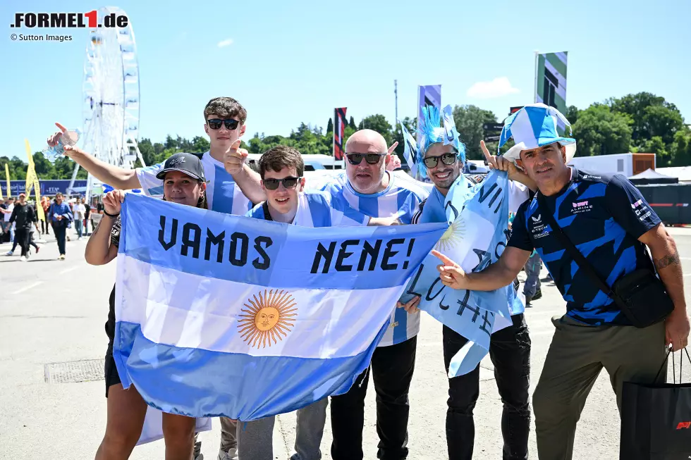 Foto zur News: Fans von Franco Colapinto (Alpine)