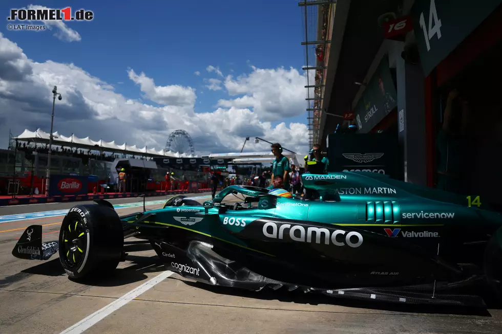 Foto zur News: Fernando Alonso (Aston Martin)