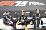 Foto zur News: Max Verstappen (Red Bull), Oscar Piastri (McLaren) und George Russell (Mercedes)