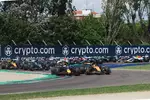 Foto zur News: Max Verstappen (Red Bull), Oscar Piastri (McLaren), George Russell (Mercedes) und Lando Norris (McLaren)