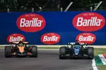 Foto zur News: George Russell (Mercedes) und Lando Norris (McLaren)