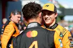 Foto zur News: Oscar Piastri (McLaren) und Lando Norris (McLaren)