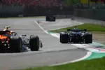 Foto zur News: George Russell (Mercedes) und Lando Norris (McLaren)