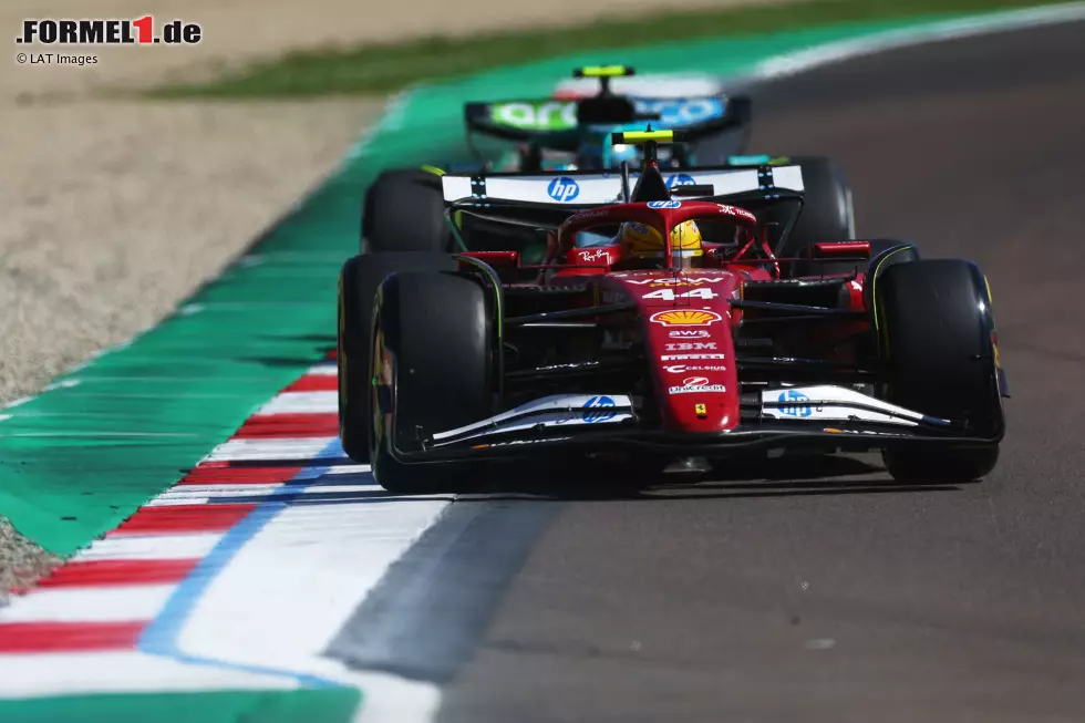 Foto zur News: Lewis Hamilton (Ferrari) und Fernando Alonso (Aston Martin)