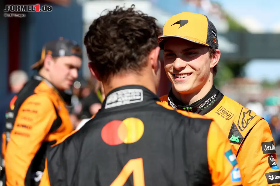 Foto zur News: Oscar Piastri (McLaren) und Lando Norris (McLaren)